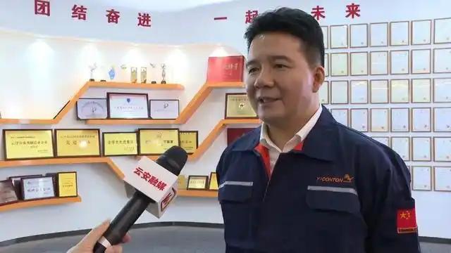 Les dernières nouvelles de société environ Profils des députés du Congrès du Peuple | Ou Yukeng : Rechercher la qualité par l'innovation, doter les « petits composants » d'une grande puissance